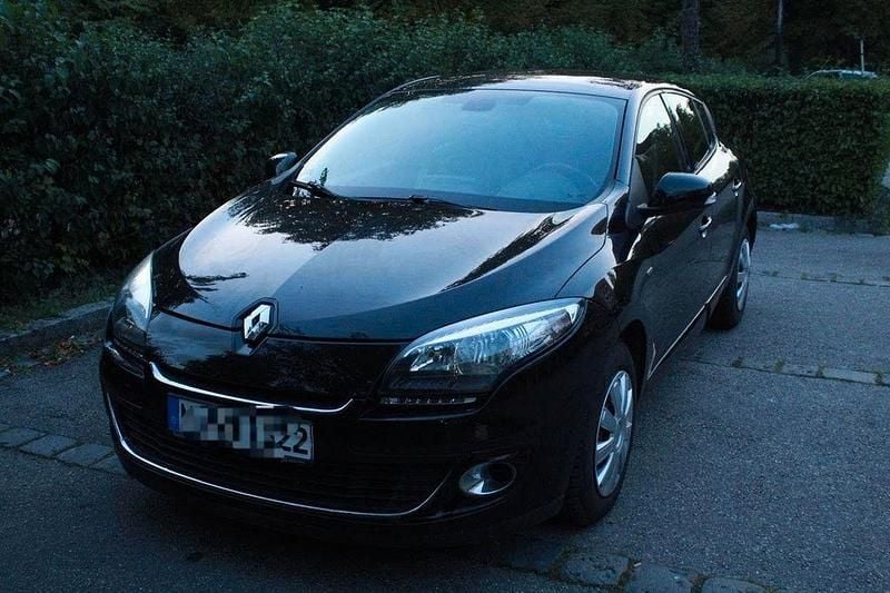 Gebraucht Renault Mégane III Bose Edition 116 PS (85 kW) 2012 Schwarz Limousine