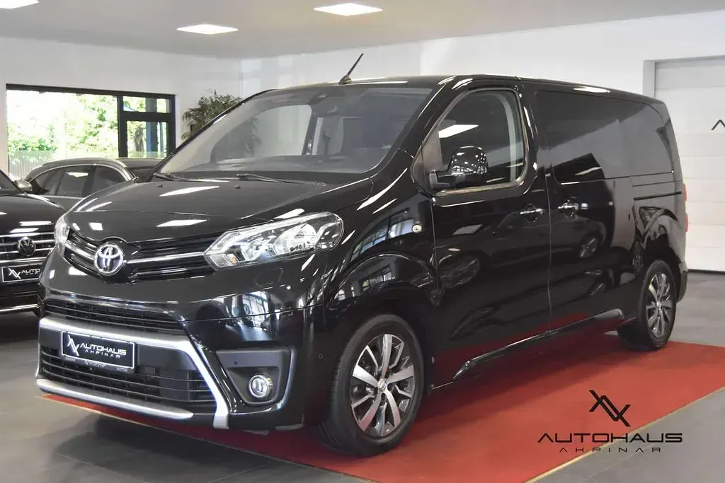Gebraucht Toyota Proace Comfort 177 PS (130 kW) 2016 Schwarz Van / Kleinbus