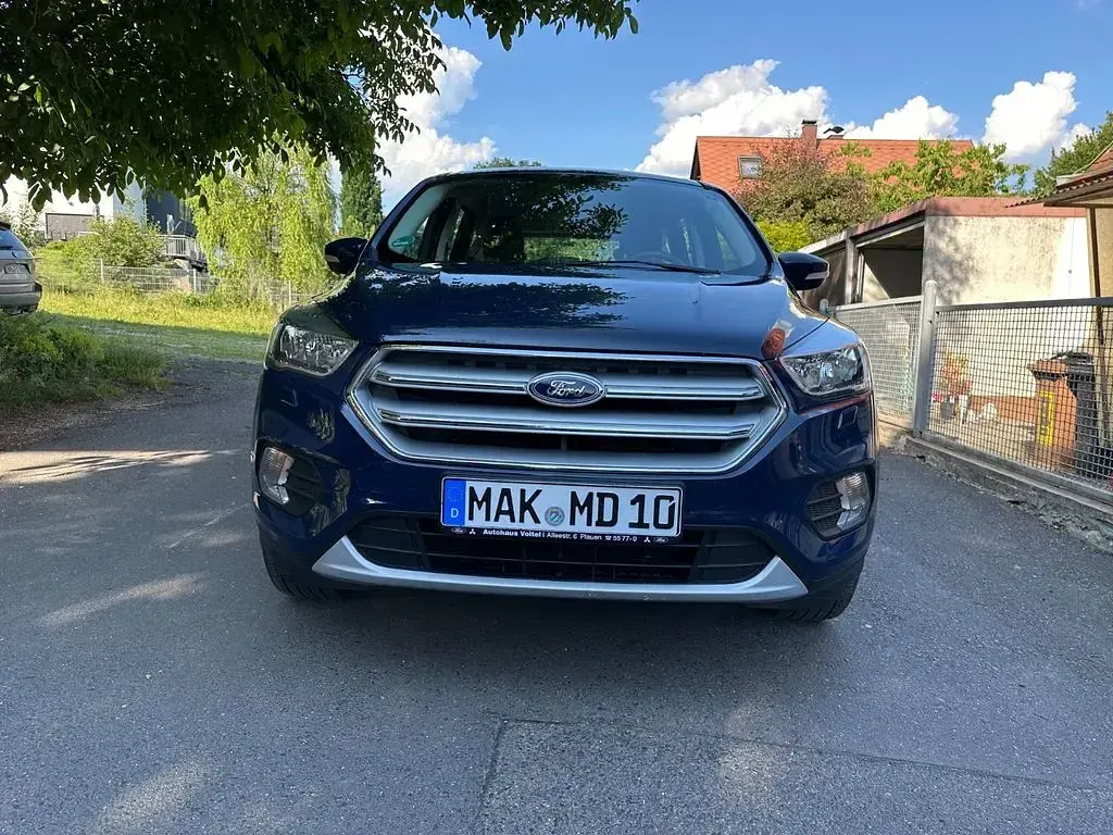 Gebraucht Ford Kuga 120 PS (88 kW) 2019 Blau SUV