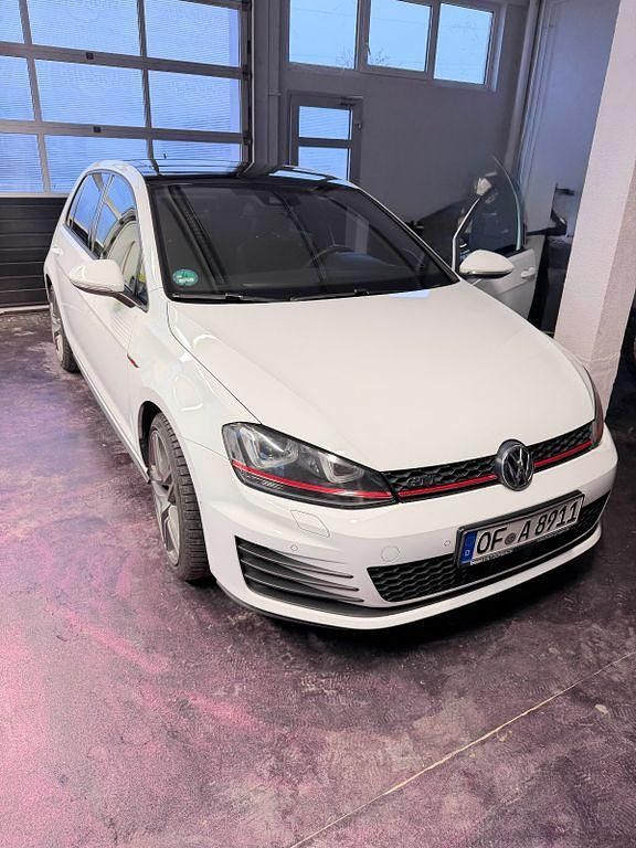 Weiß Gebraucht 2014 VW Golf GTI Limousine | 12.700 € (Fairer Preis) - Bild 1/4
