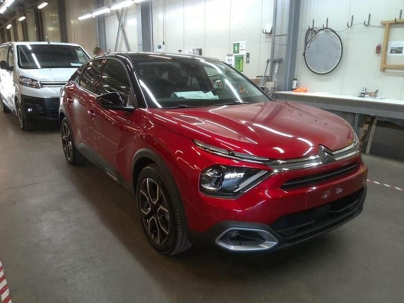 Gebraucht Citroën e-C4 Shine 100 kW (136 PS) 2023 Rot Limousine