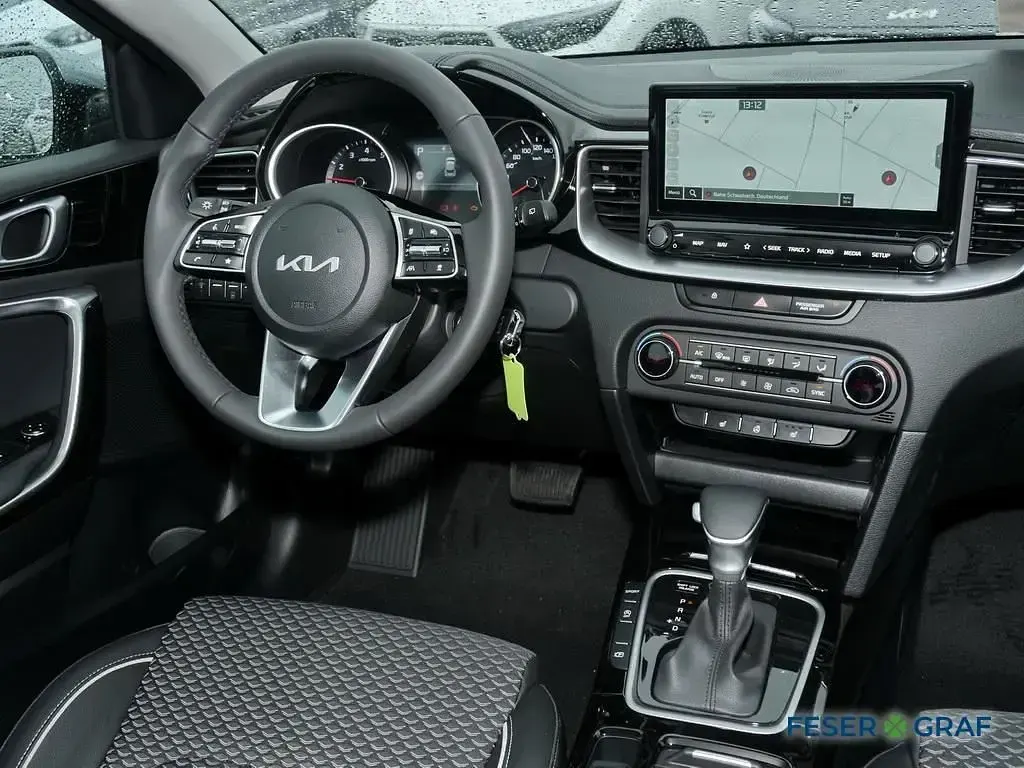 Neu Kia XCeed Comfort 150 PS (110 kW) 2026 Zilinaschwarz SUV