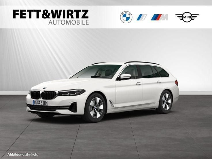 Gebraucht BMW 520 Efficient Dynamics 190 PS (139 kW) 2022 Mineralweiss metallic Kombi