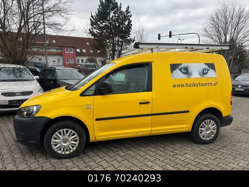 Käytetty VW Caddy 84 HP (61 kW) 2013 Keltainen Tila-auto
