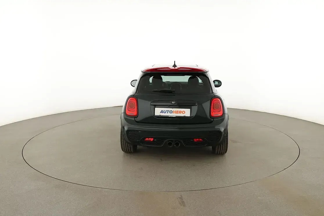 Używany Mini John Cooper Works 231 KM (169 kW) 2015 Pomarańczowy Hatchback