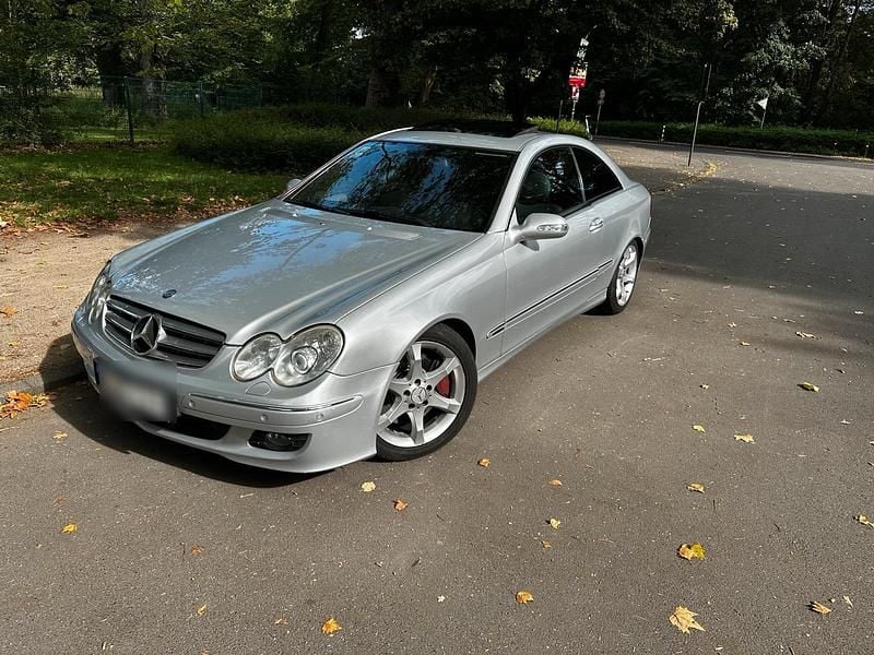 Grau Gebraucht 2007 Mercedes CLK320 Coupé | 7.500 € (Teuer) - Bild 1/4