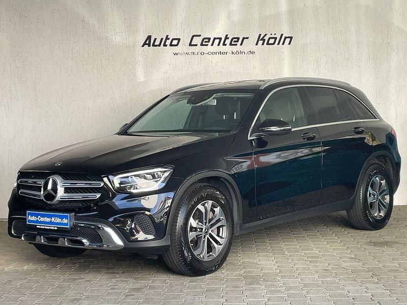 Obsidianschwarz Gebraucht 2020 Mercedes GLC220 SUV | 33.800 € (Fairer Preis) - Bild 1/4