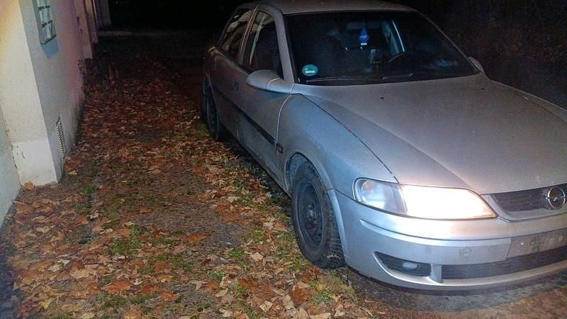 Gebraucht 1997 Opel Vectra Limousine | 499 € (Superpreis) - Bild 1/4