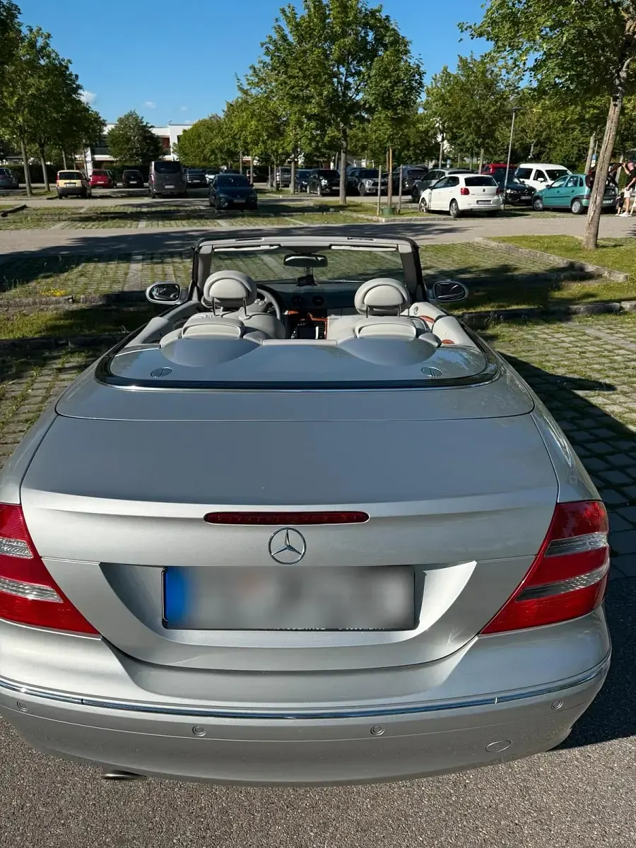 Gebraucht Mercedes CLK240 170 PS (125 kW) 2004 Silber Cabrio