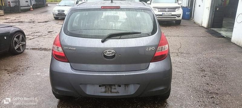 Gebraucht Hyundai i20 Classic 77 PS (56 kW) 2010 Grau Kleinwagen