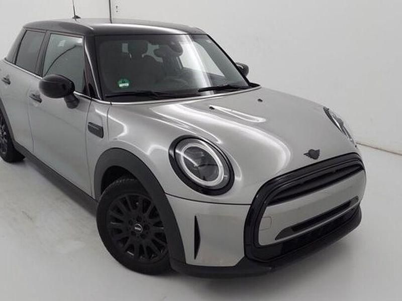 Gebraucht Mini Cooper Classic 136 PS (100 kW) 2023 Melting silver iii Kleinwagen