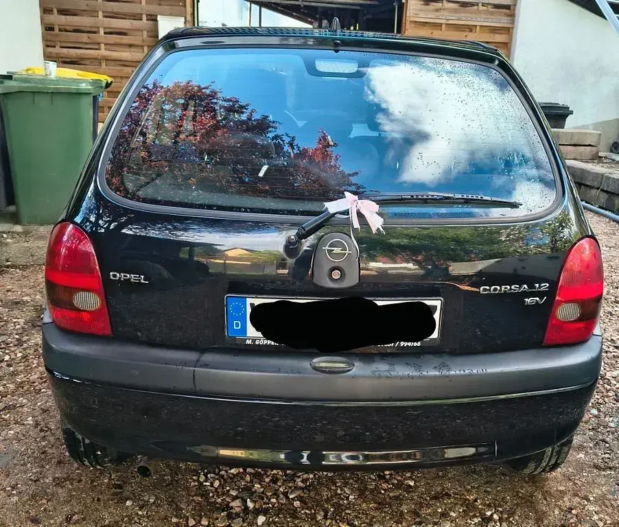 Brugt Opel Corsa 65 HK (47 kW) 1998 Sort Hatchback