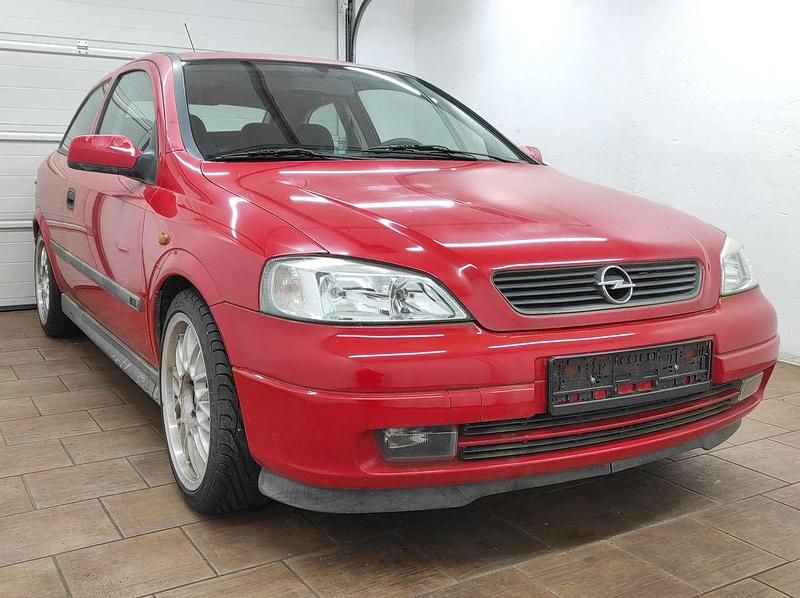 Gebraucht Opel Astra Sport 101 PS (74 kW) 1999 Rot Limousine