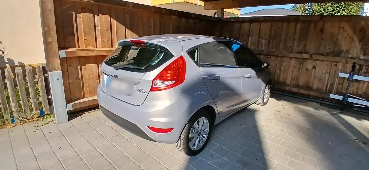 Gebraucht Ford Fiesta 97 PS (71 kW) 2010 Kleinwagen