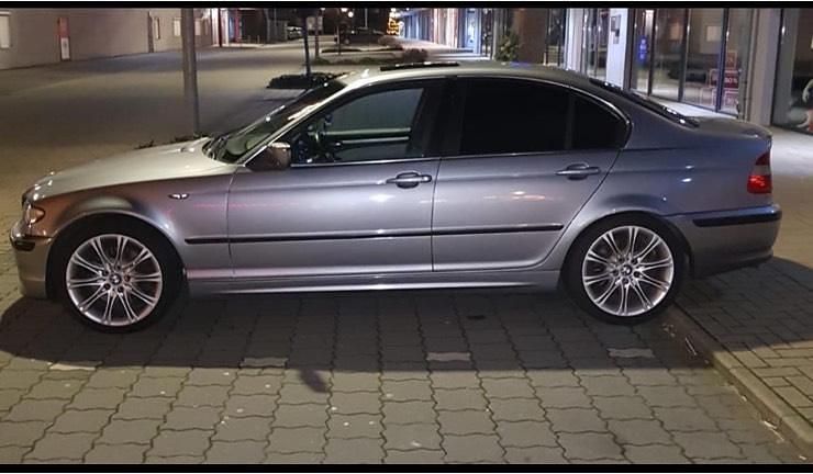 Grau Gebraucht 2004 BMW 330 M Sport Limousine | 6.200 € (Fairer Preis) - Bild 1/4