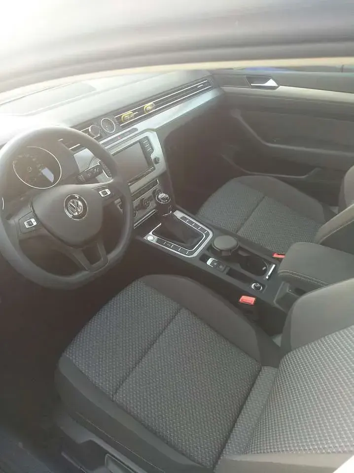 Gebraucht VW Passat Trendline 120 PS (88 kW) 2015 Limousine