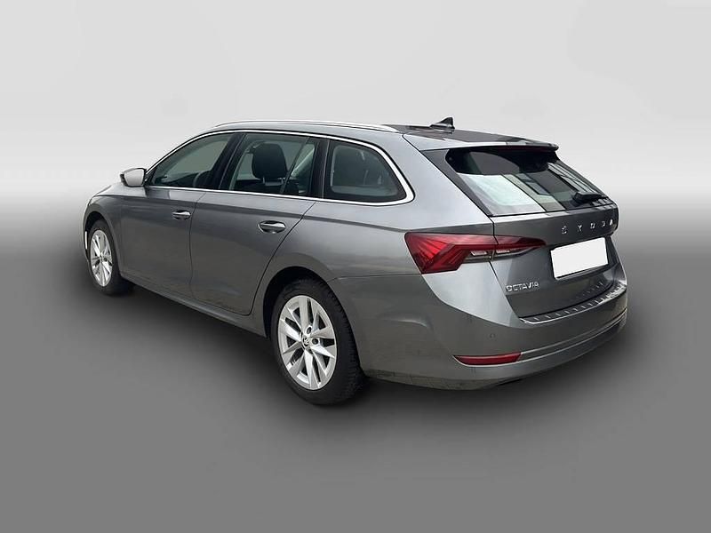 Second-hand Skoda Octavia Style 150 CP (110 kW) 2024 Gri Break