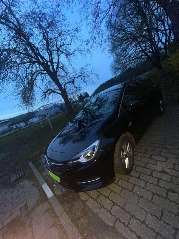 Gebraucht Opel Astra 131 PS (96 kW) 2020 Schwarz Kombi