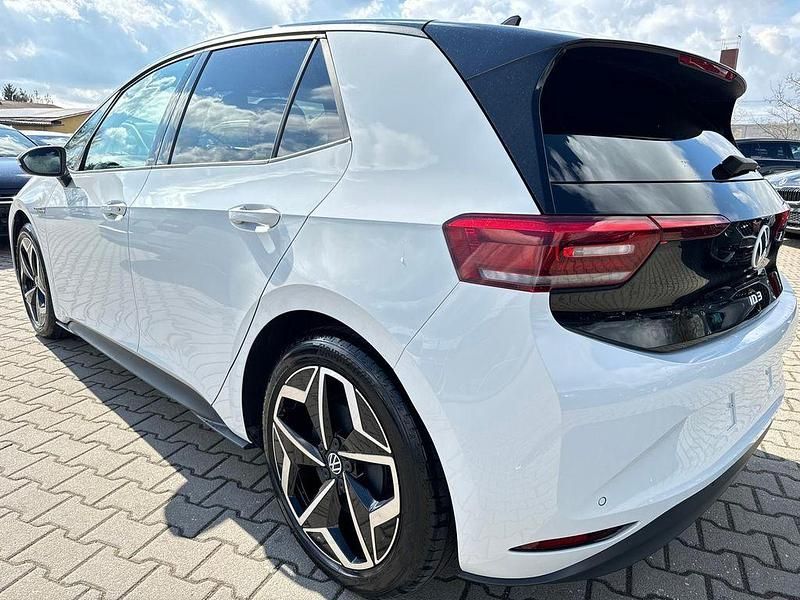 Gebraucht VW ID.3 Pro 150 kW (204 PS) 2021 Weiß Kleinwagen