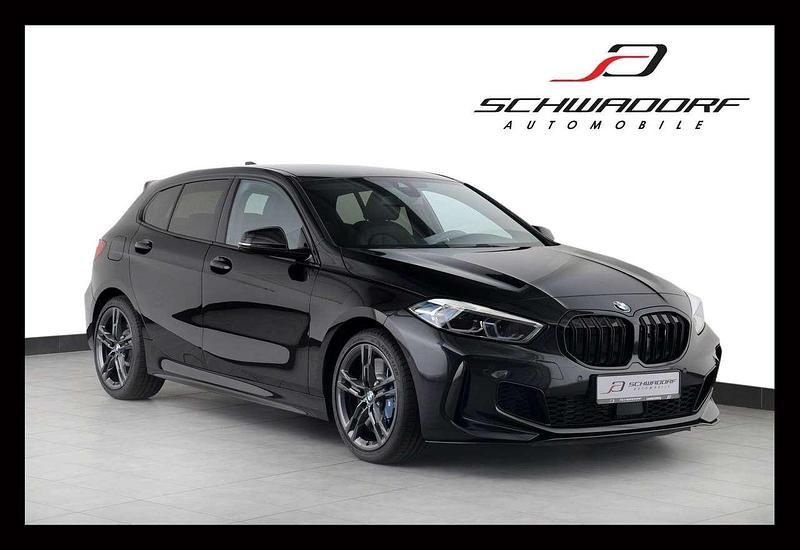 Black sapphire metallic Gebraucht 2022 BMW 135 Kleinwagen | 35.800 € (Fairer Preis) - Bild 1/4