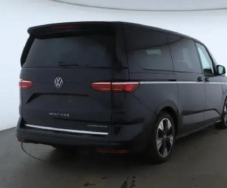 Gebraucht VW Multivan Style 177 PS (130 kW) 2024 Schwarz Van / Kleinbus