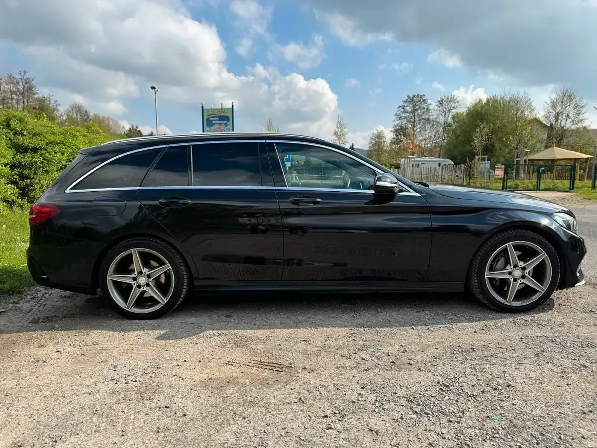 Gebraucht Mercedes C220 AMG line 170 PS (125 kW) 2015 Schwarz Kombi