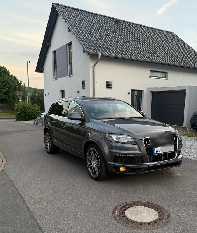 Grau Gebraucht 2014 Audi Q7 SUV | 15.500 € (Superpreis) - Bild 1/4