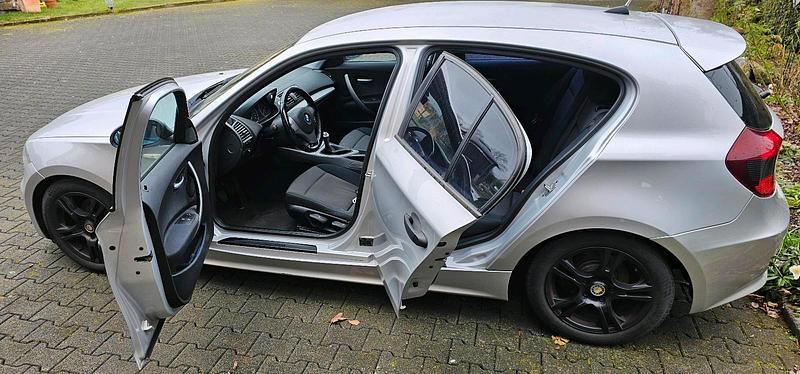 Gebraucht BMW 116 116 PS (85 kW) 2006 Silber Kleinwagen