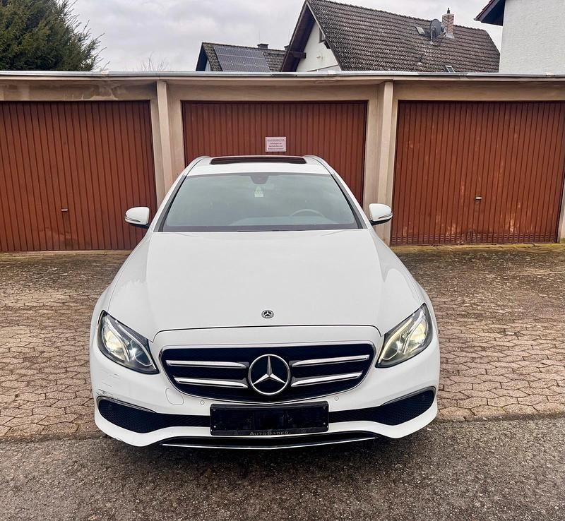 Gebraucht Mercedes E300 245 PS (180 kW) 2020 Weiß Kombi