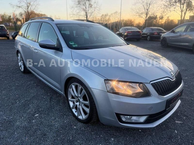 Gebraucht Skoda Octavia Elegance 150 PS (110 kW) 2014 Silber Kleinwagen