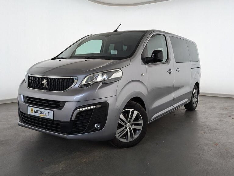 Silber Gebraucht 2022 Peugeot Traveller Business-Line Van / Kleinbus | 33.860 € (Superpreis) - Bild 1/4
