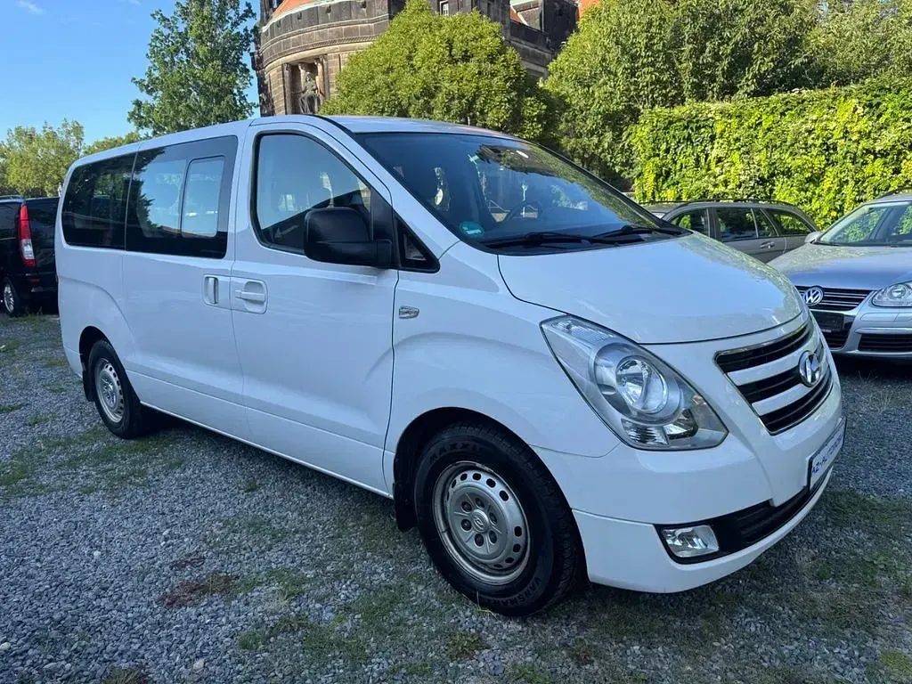 Gebraucht Hyundai H-1 Trend 136 PS (100 kW) 2017 Weiß Van / Kleinbus