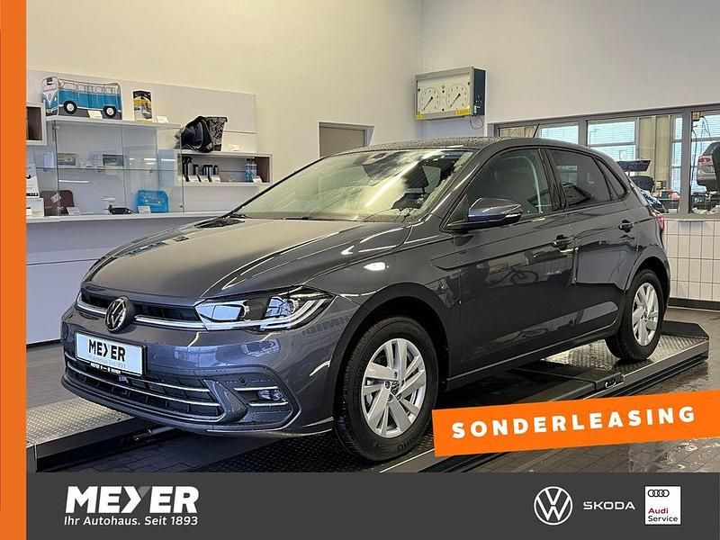 Andere farbe Gebraucht 2024 VW Polo Style Kleinwagen | 29.880 € - Bild 1/4