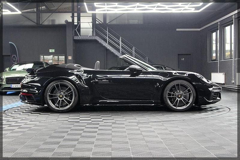 Gebraucht Porsche 992 650 PS (478 kW) 2022 Schwarz Cabrio
