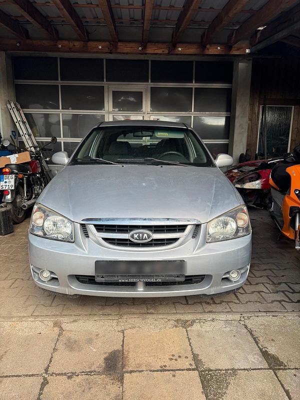 Silber Gebraucht 2007 Kia Cerato 2 Kleinwagen | 999 € (Fairer Preis) - Bild 1/4