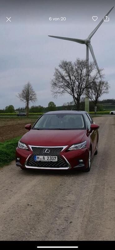Rot Gebraucht 2018 Lexus CT200h Limousine | 17.500 € (Fairer Preis) - Bild 1/4