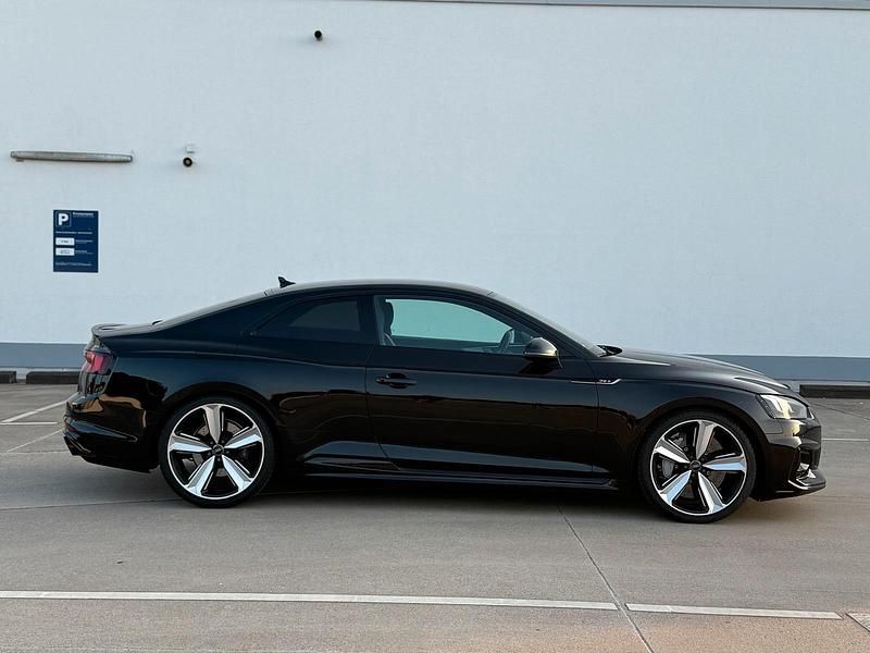 Schwarz Gebraucht 2018 Audi RS5 Coupé | 39.999 € (Superpreis) - Bild 1/4