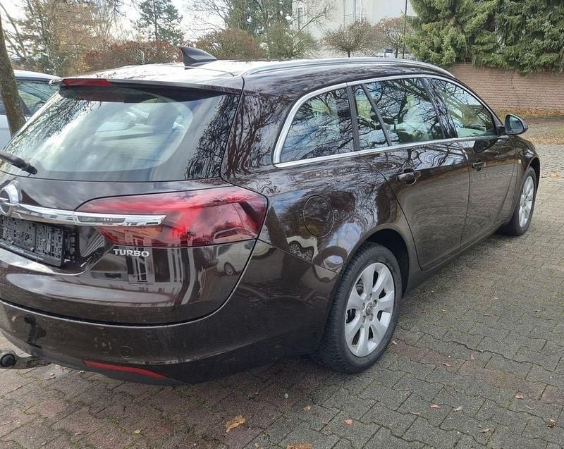 Gebraucht Opel Insignia Innovation 170 PS (125 kW) 2015 Braun Kombi