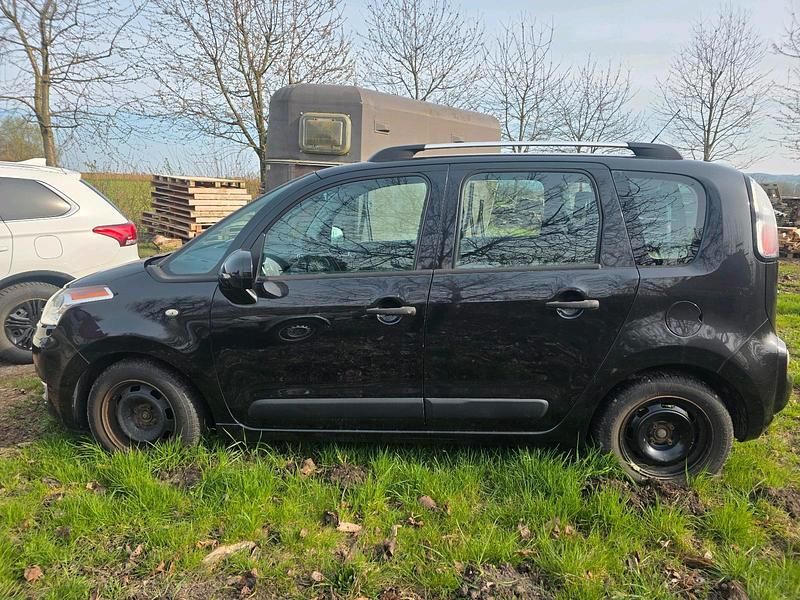 Second-hand Citroën C3 92 CP (67 kW) 2011 Negru Monovolum