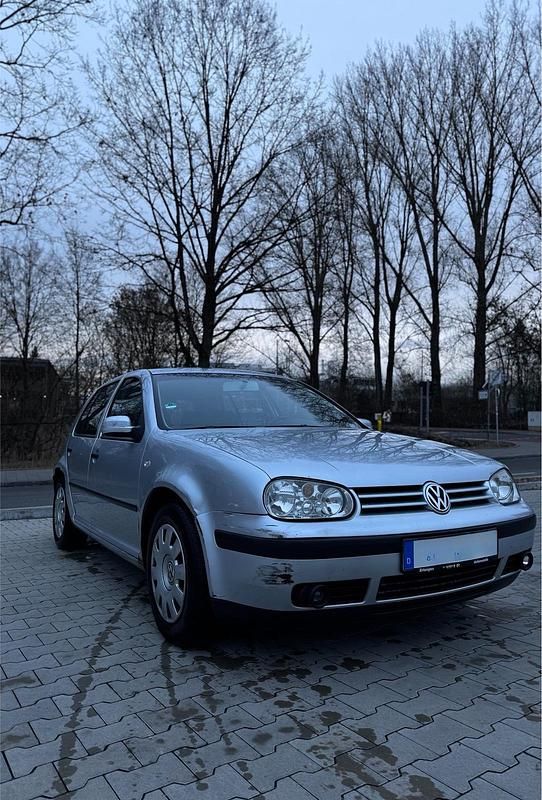 Silber Gebraucht 2006 VW Golf V Kleinwagen | 1.099 € (Superpreis) - Bild 1/4