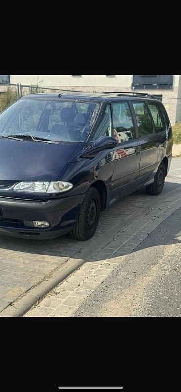 Blau Gebraucht 2002 Renault Grand Espace Van / Kleinbus | 1.490 € - Bild 1/1