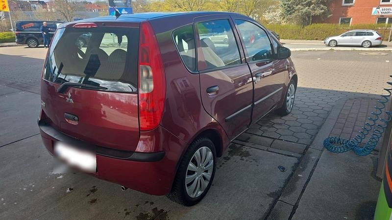 Gebraucht Mitsubishi Colt 95 PS (69 kW) 2005 Rot Kleinwagen
