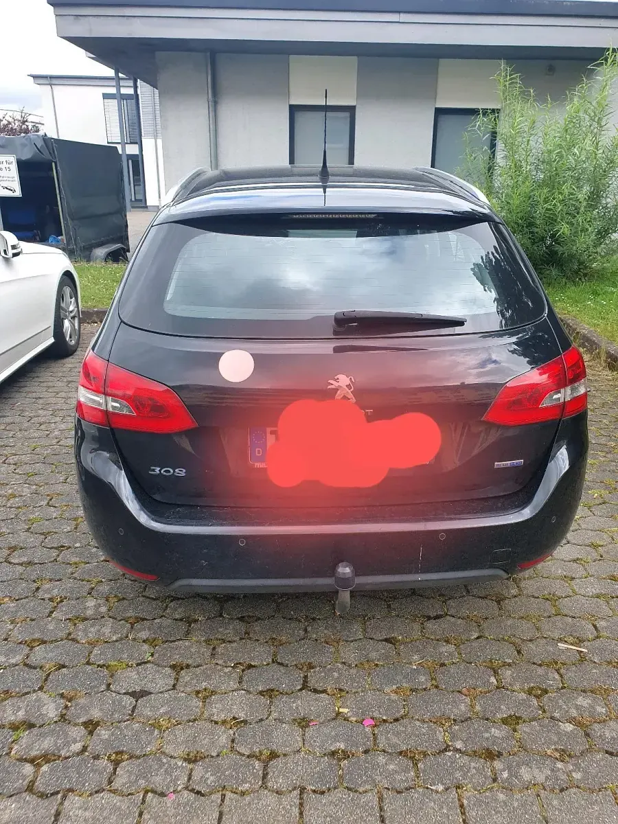 Gebraucht Peugeot 308 150 PS (110 kW) 2016 Schwarz Kombi