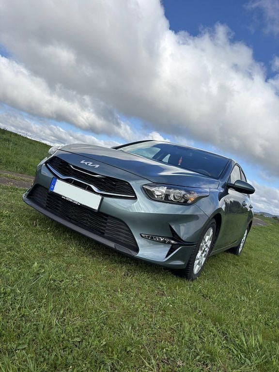 Gebraucht Kia Ceed Edition 7 101 PS (74 kW) 2022 Grau Kleinwagen