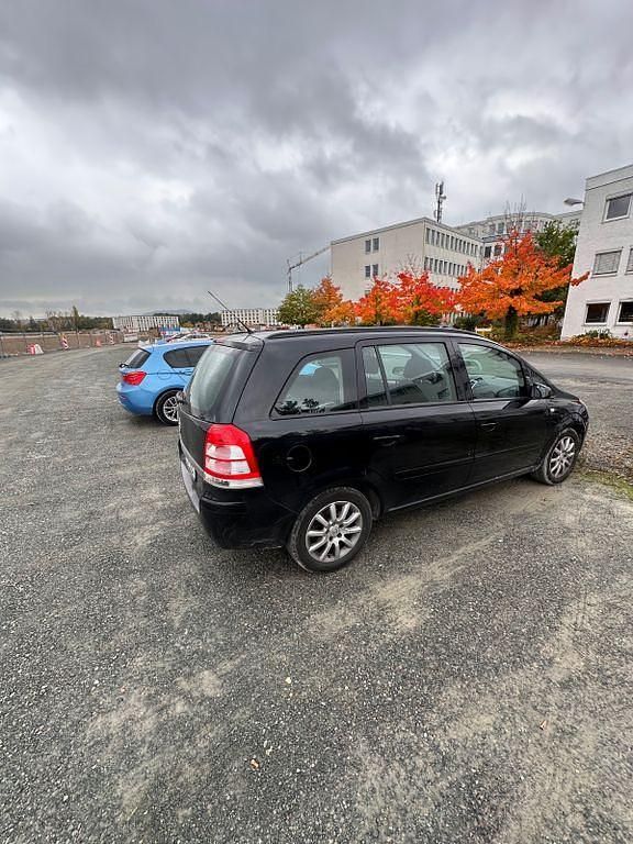 Gebraucht Opel Zafira 150 PS (110 kW) 2008 Schwarz Van / Kleinbus