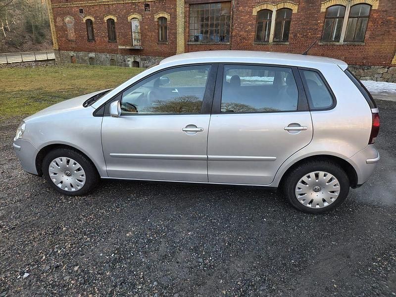 Gebraucht VW Polo 70 PS (51 kW) 2007 Silber Kleinwagen