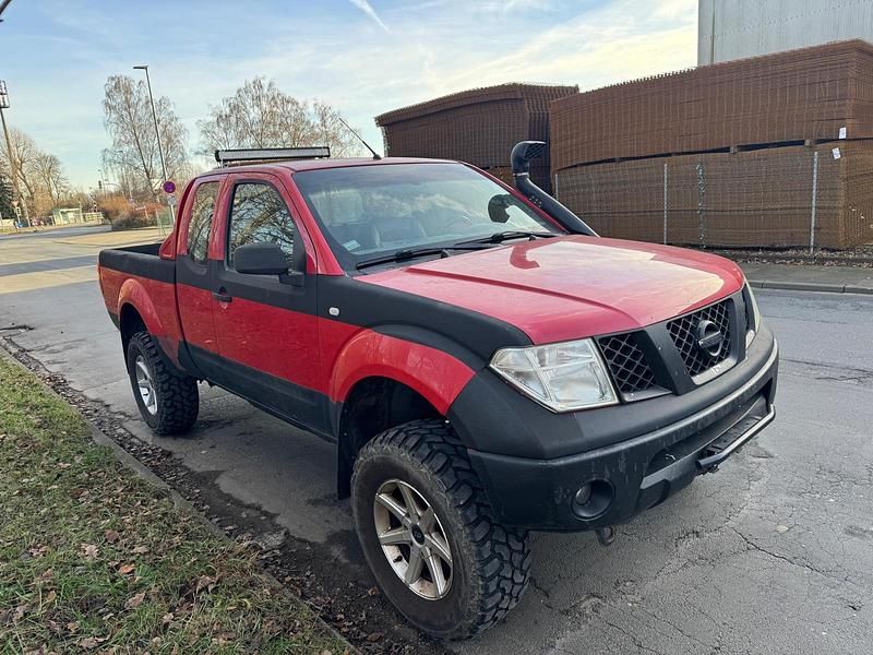 Rot Gebraucht 2007 Nissan Navara Abholung | 4.700 € (Superpreis) - Bild 1/4