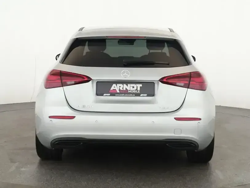 Gebraucht Mercedes A250 Progressive 238 PS (175 kW) 2024 Iridiumsilber Limousine