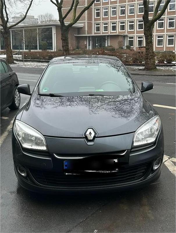 Gebraucht Renault Mégane III 101 PS (74 kW) 2012 Blau Kombi
