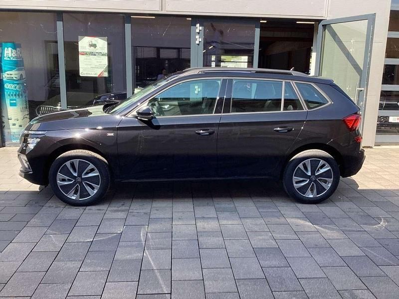 Schwarzmagic perleffekt Neu 2025 Skoda Kamiq Selection SUV | 24.950 € (Guter Preis) - Bild 1/4